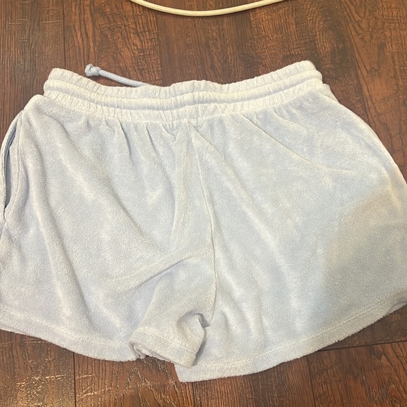 Aritiza shorts - Picture 2 of 3